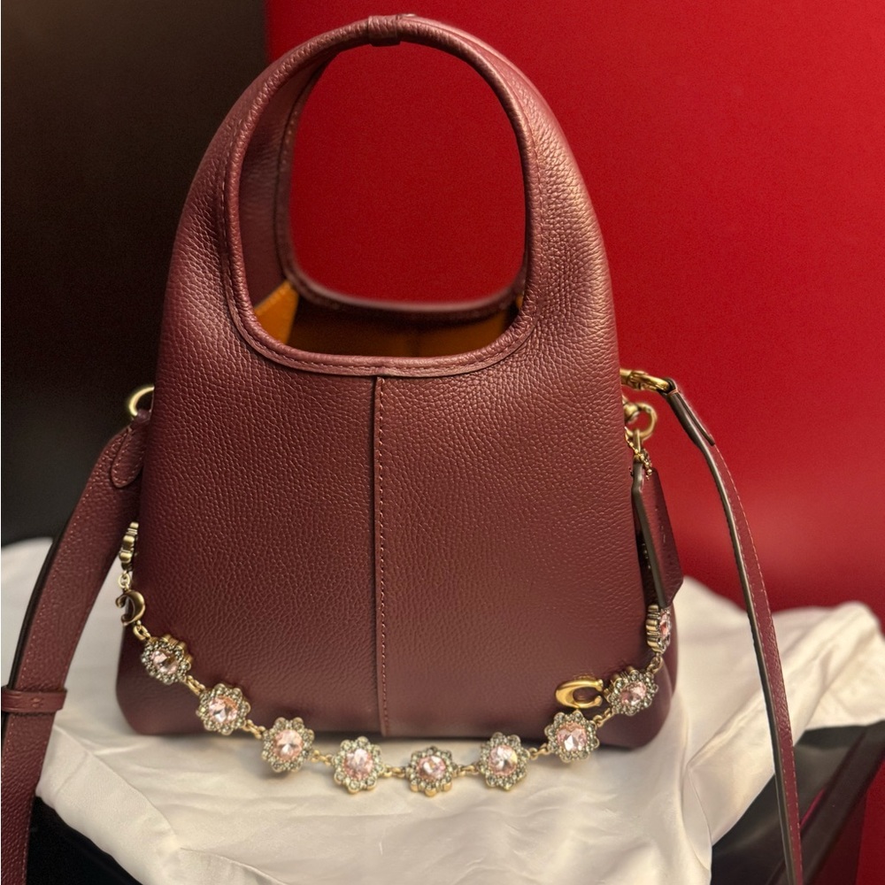 SOLD Coach Lana 23 in Merlot❤️